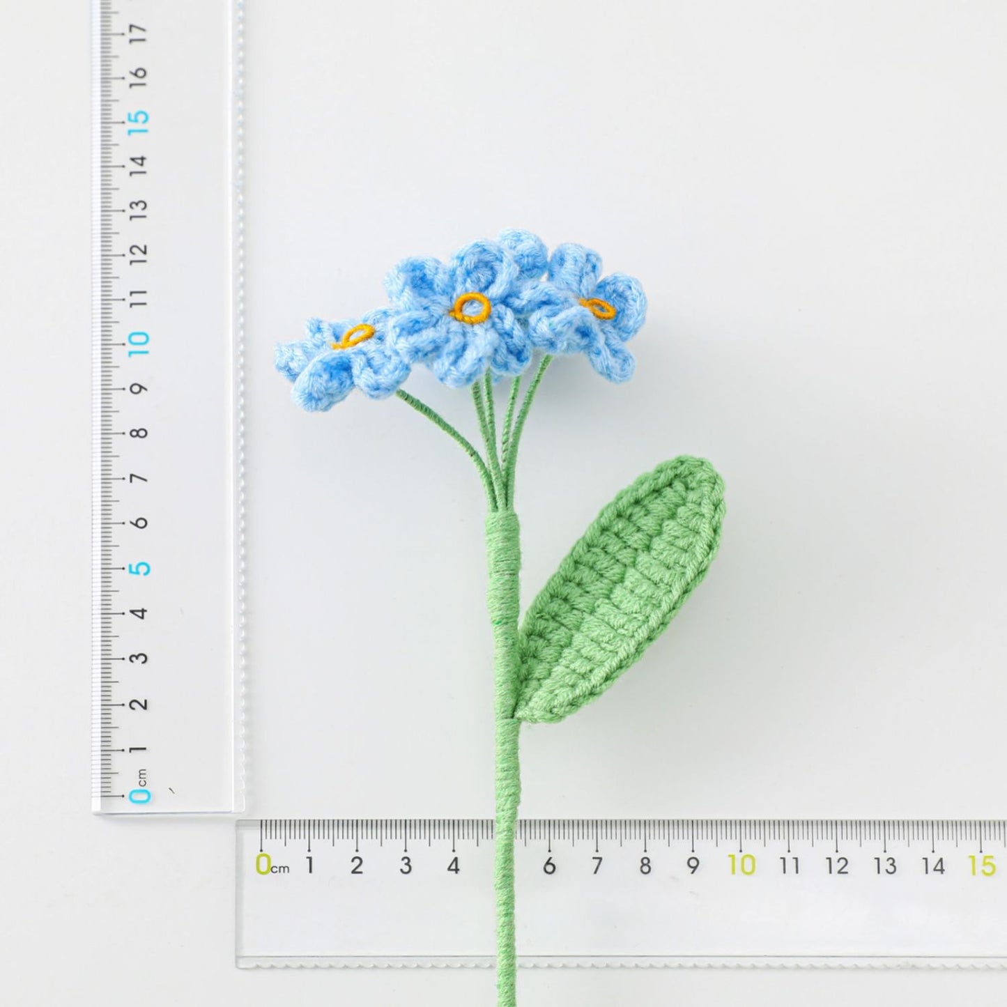 Handmade Forget-Me-Not Bouquet: Office Desk Mini Fresh Artificial Flowers - Ideal Gift for Colleagues and Classmates