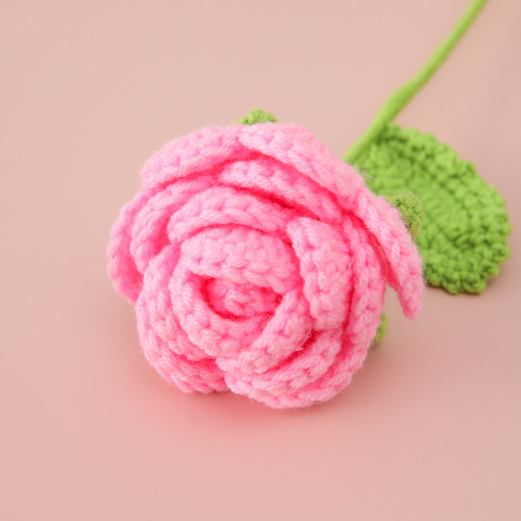 Creative Handcrafted Crochet Gradient Wool Rose - Single Stem 、Bouquet Rose for Valentine's Day,  Festival, Christmas Handheld Bouquet