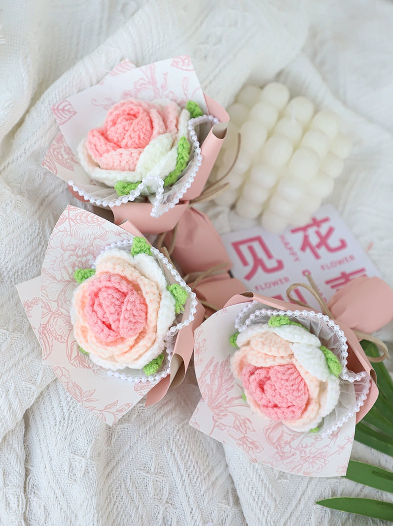 Mini Handcrafted Yarn Knitted Rose Bouquets: Mini Knit Flowers, Perfect for Gifts and Decorations for Girls and Mother's Day. These charming mini bouquets are ideal for adding a touch of handmade elegance to any occasion, from birthdays to special holiday