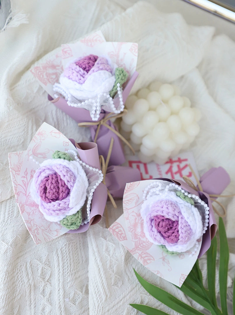 Mini Handcrafted Yarn Knitted Rose Bouquets: Mini Knit Flowers, Perfect for Gifts and Decorations for Girls and Mother's Day. These charming mini bouquets are ideal for adding a touch of handmade elegance to any occasion, from birthdays to special holiday