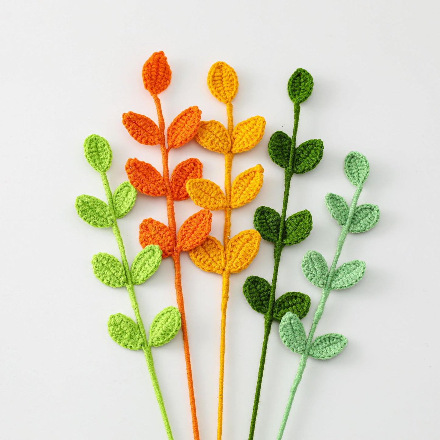 Handcrafted Yarn 7-Leaved Four Seasons Leaf Bouquet for Festive Decor - Green, Autumn Shades, and Colorful Leaves