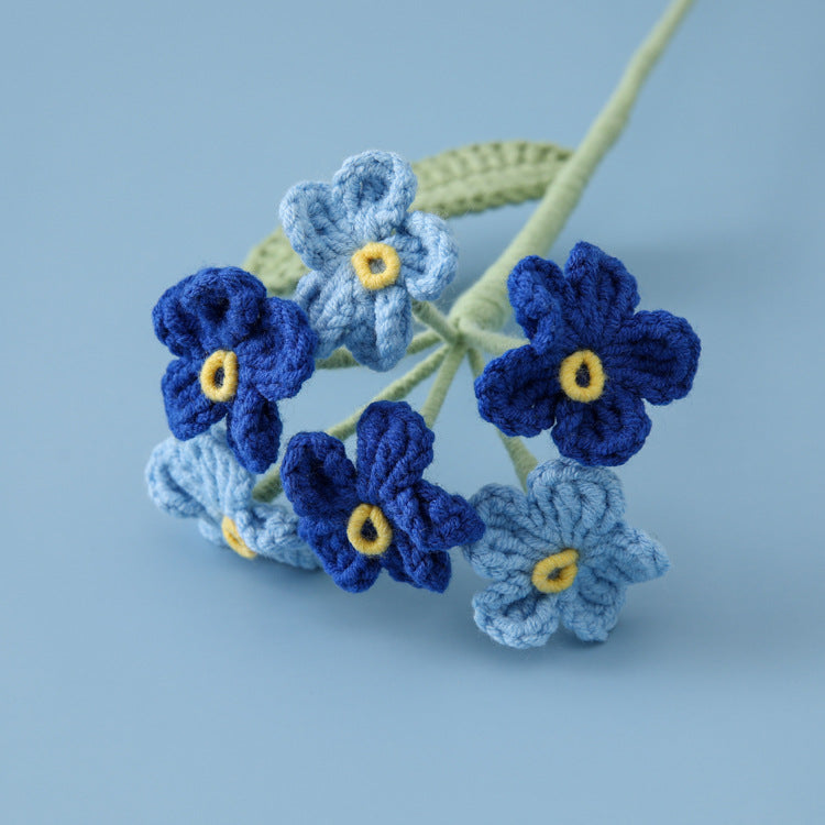 Delicate Handcrafted Crocheted Baby's Breath Bouquet with Gradient Milk Cotton Yarn - Perfect Gift for Teachers, Best Friends, and Loved Ones, Finished Floral Arrangement