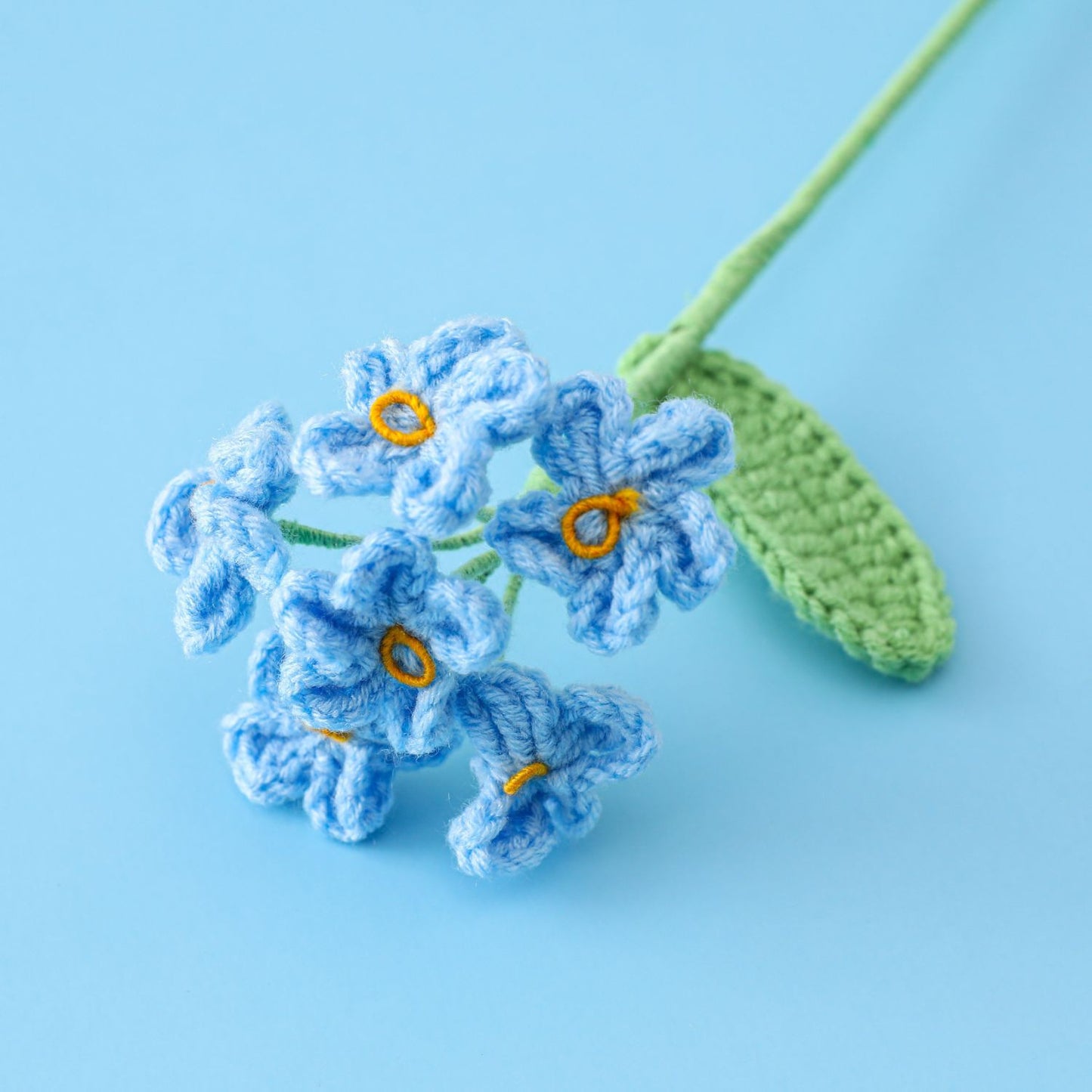 Handmade Forget-Me-Not Bouquet: Office Desk Mini Fresh Artificial Flowers - Ideal Gift for Colleagues and Classmates